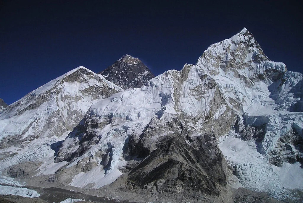 Mount Everest and surrounding Himalayan peaks